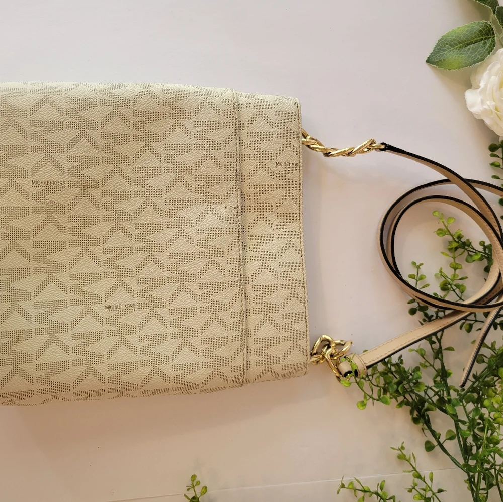 Michael Kors Messenger crossbody bag MK monogram cream/tan